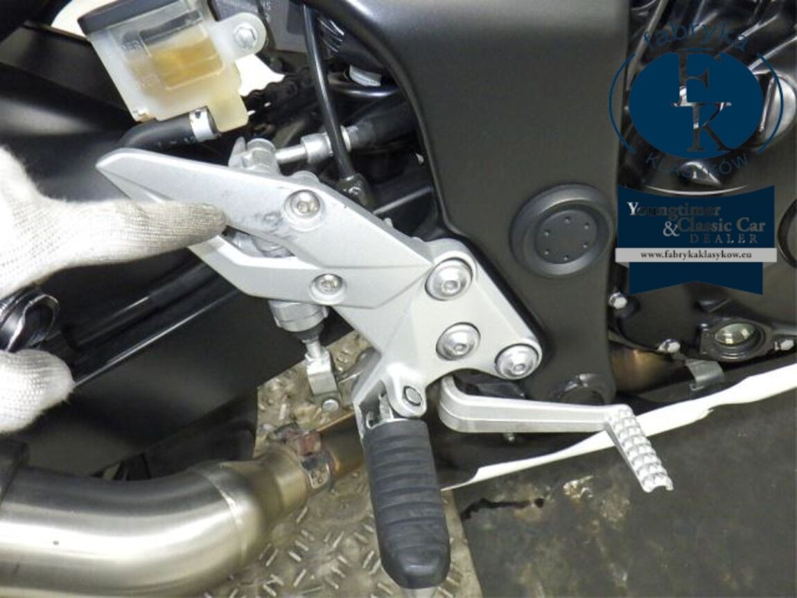 SUZUKI GSR750 2011 - zdjęcie 32