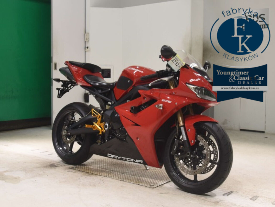 TRIUMPH DAYTONA675 2013 - zdjęcie 4