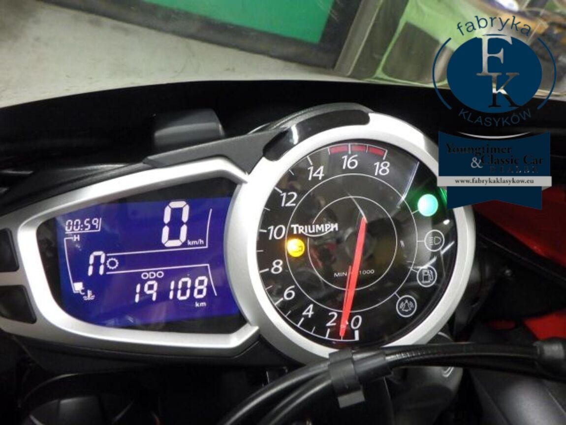 TRIUMPH DAYTONA675 2013 - zdjęcie 15