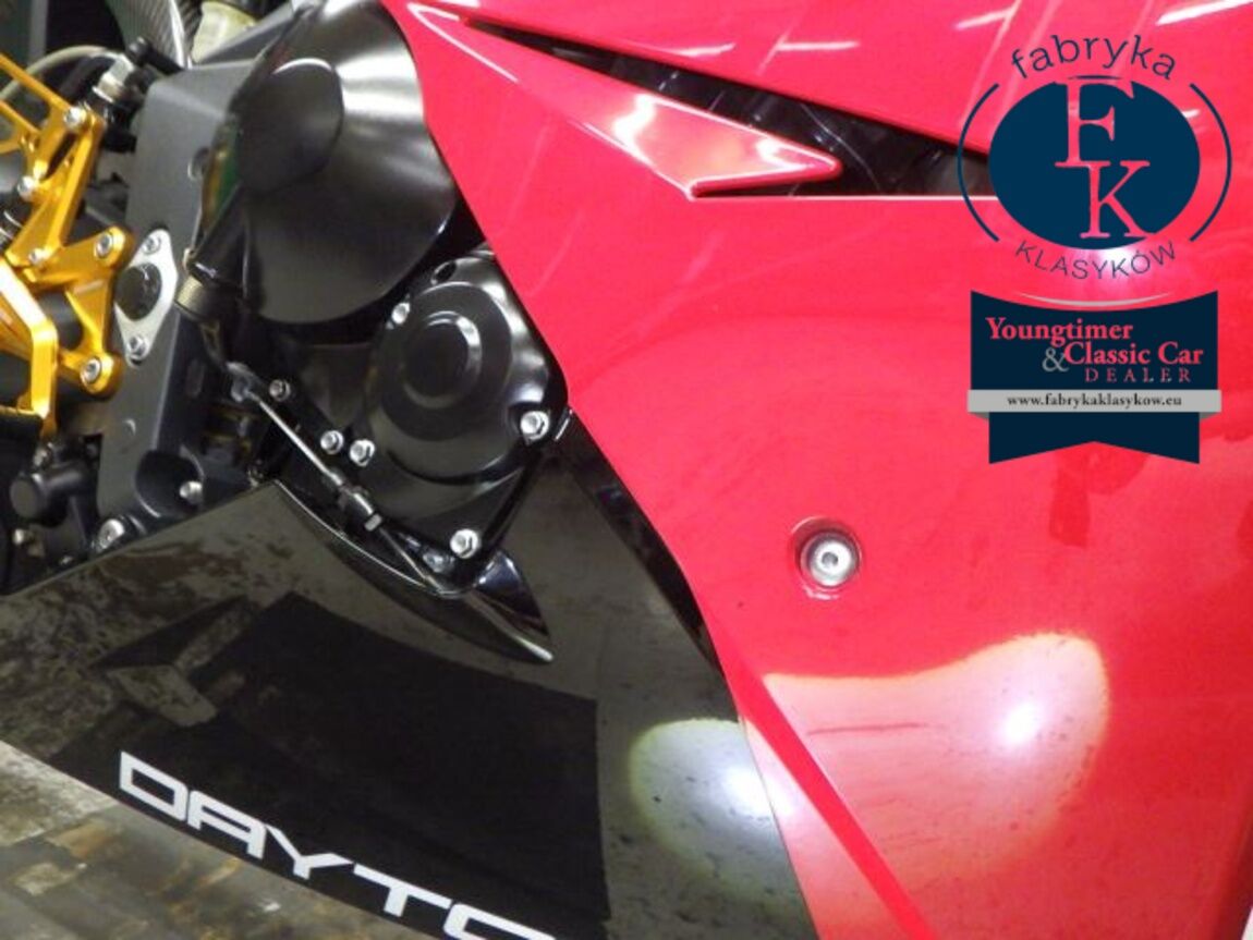 TRIUMPH DAYTONA675 2013 - zdjęcie 18