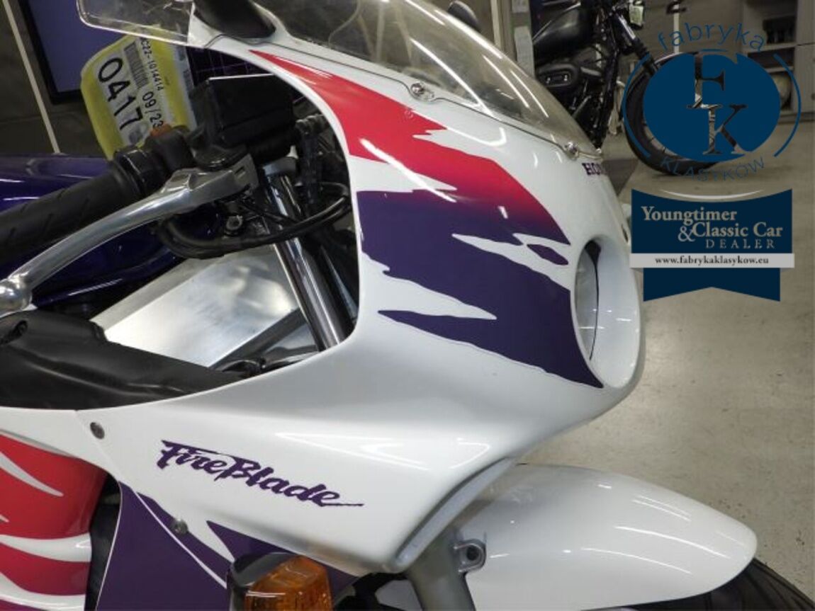 HONDA CBR250RR  - zdjęcie 17