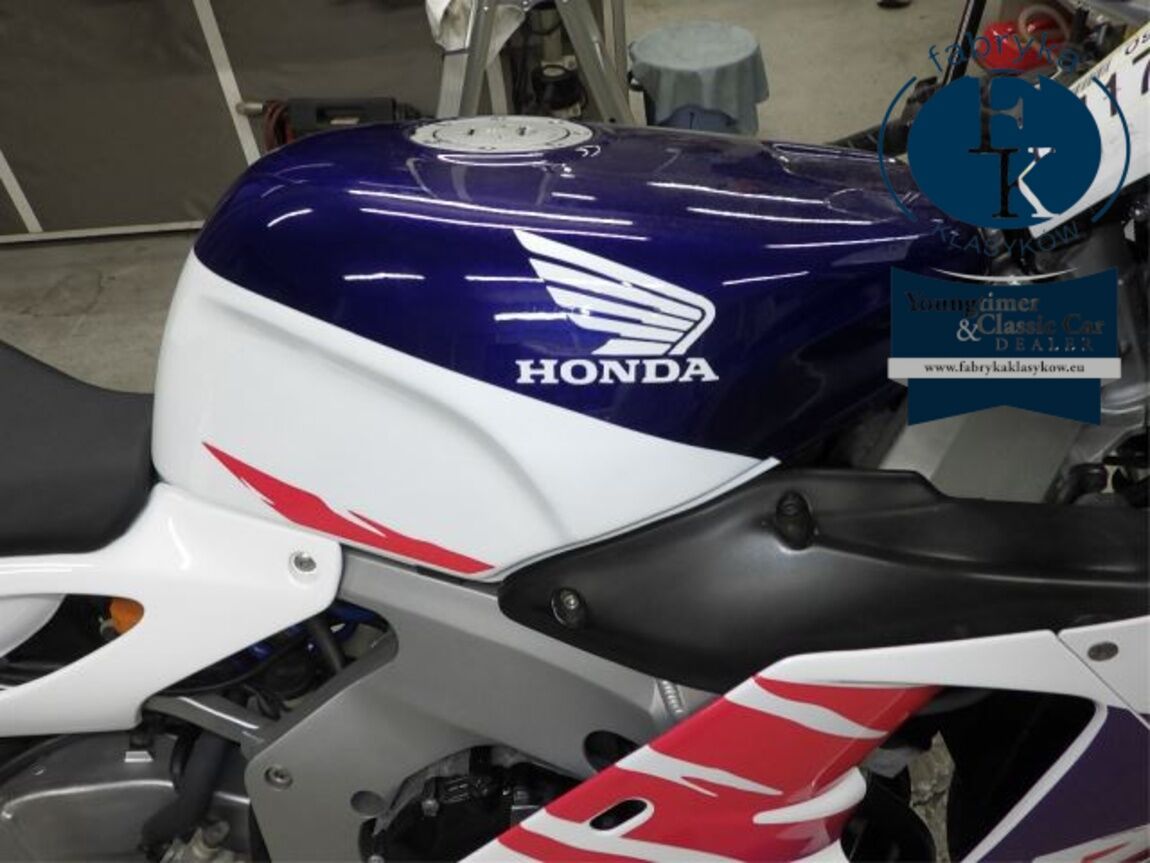 HONDA CBR250RR  - zdjęcie 18