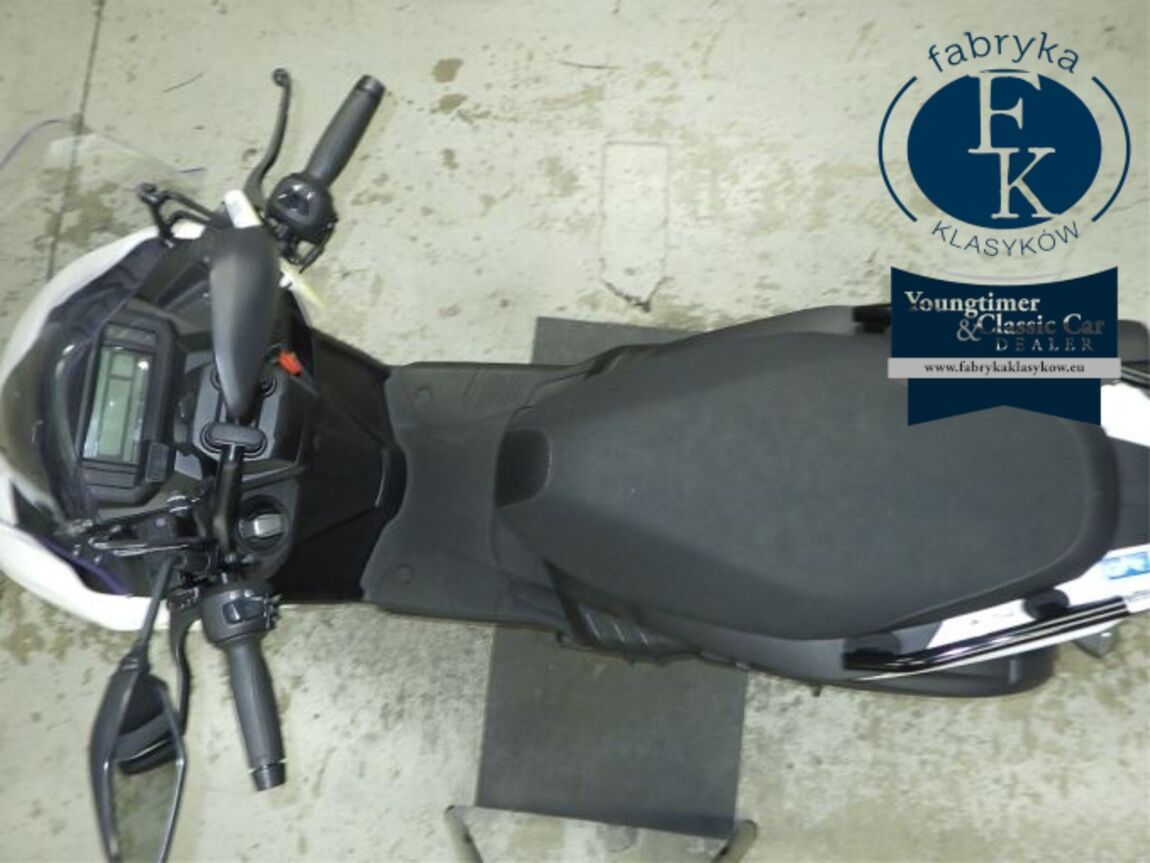 YAMAHA X FORCE  - zdjęcie 32