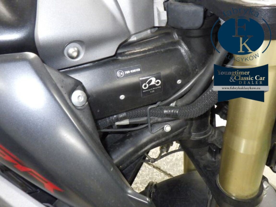 SUZUKI GSR750A 2013 - zdjęcie 29