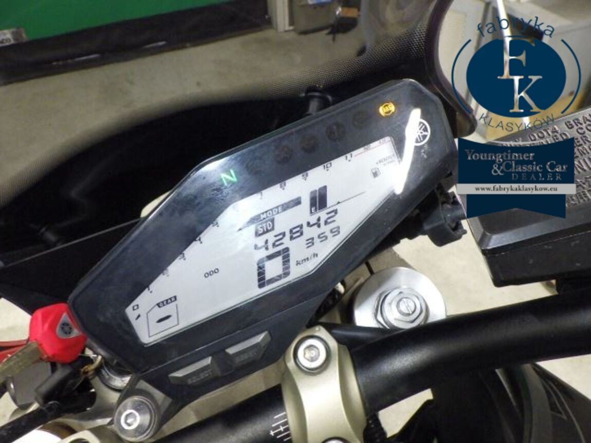 YAMAHA MT-09A 2014 - zdjęcie 13