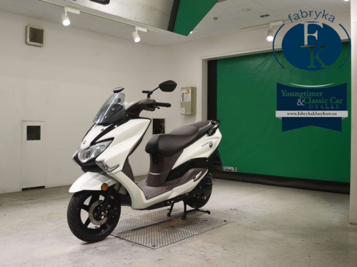 SUZUKI BURGMAN 125  - zdjęcie 5
