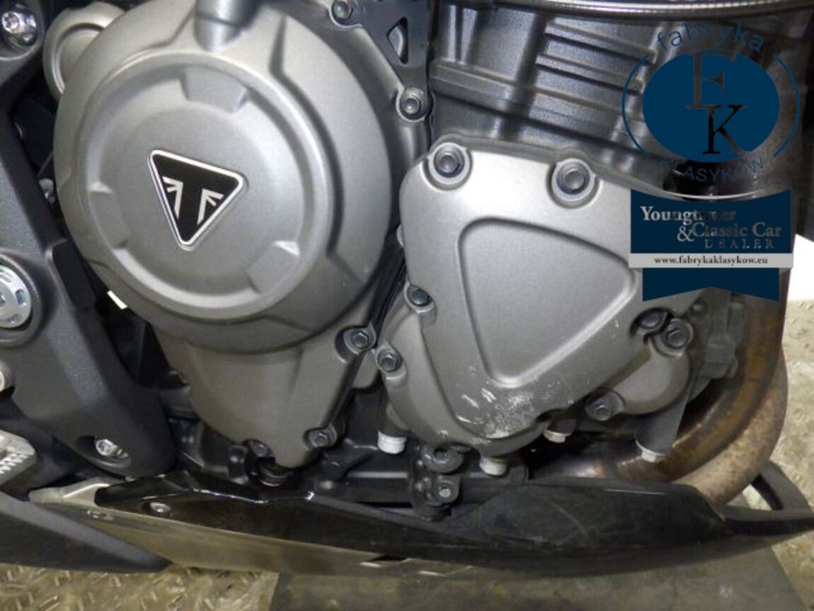 TRIUMPH SPEED TRIPLE RS 2022 - zdjęcie 9