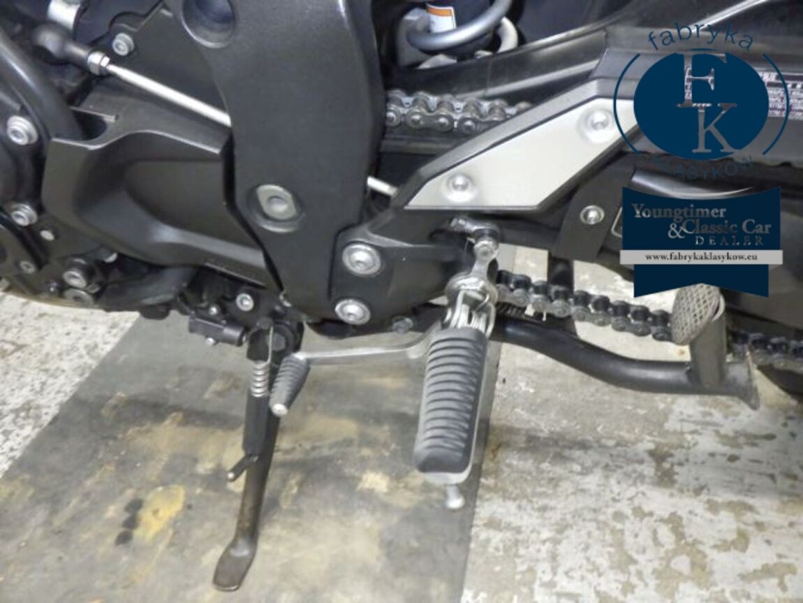 YAMAHA FZ-1 FEATHER 2010 - zdjęcie 31