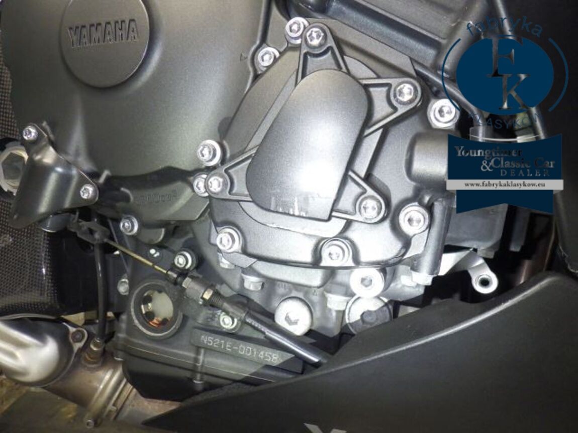 YAMAHA YZF-R1 2012 - zdjęcie 9
