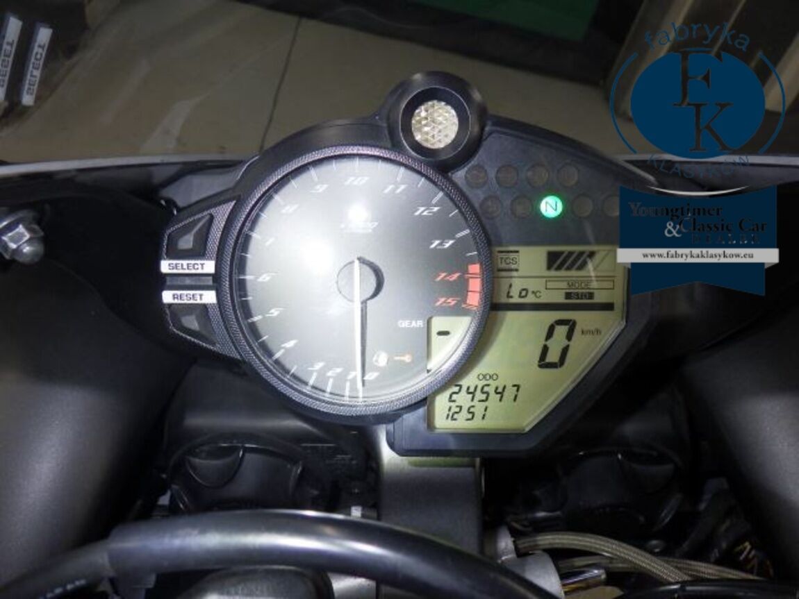 YAMAHA YZF-R1 2012 - zdjęcie 13