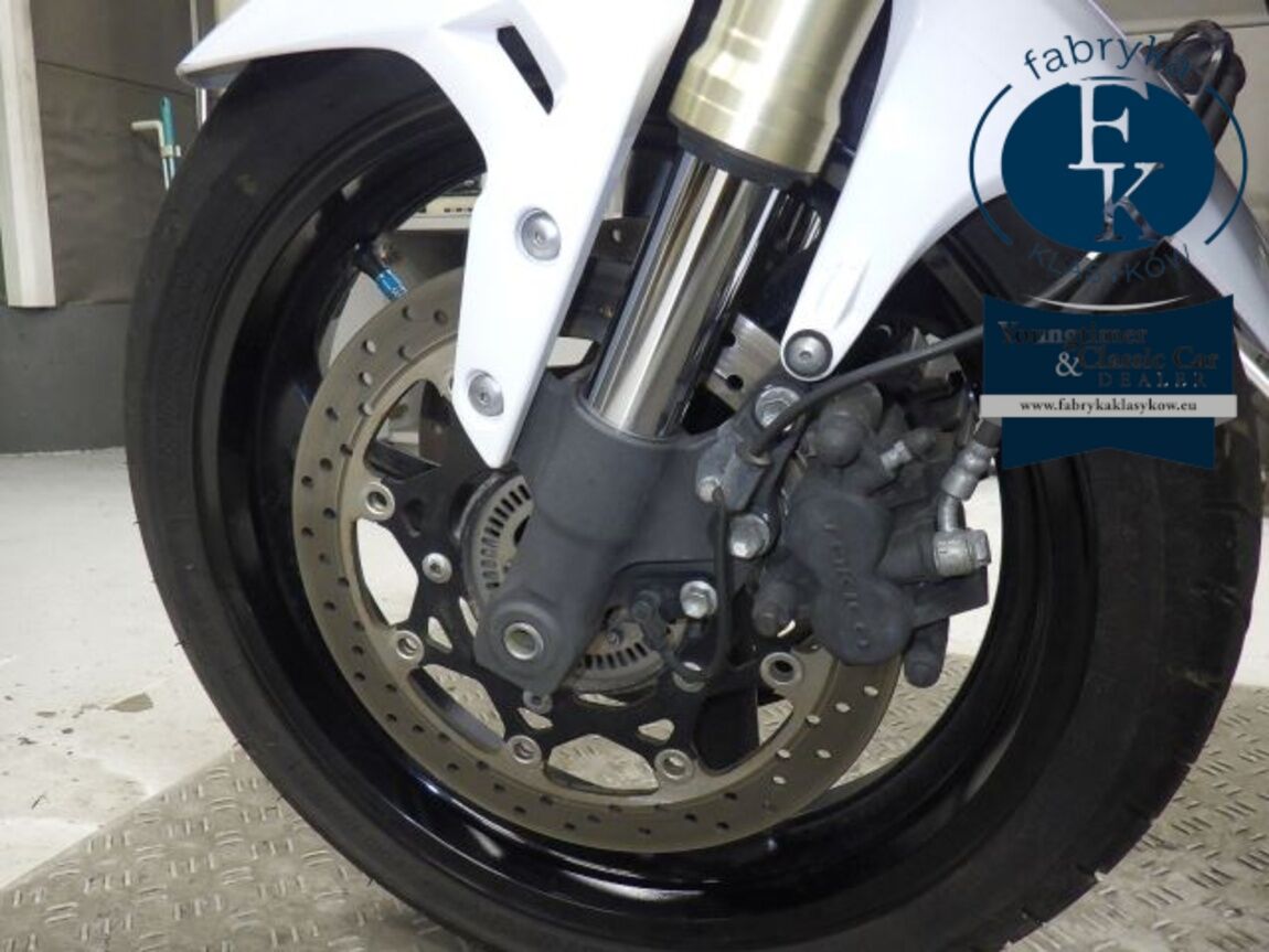 SUZUKI GSR750A 2014 - zdjęcie 21