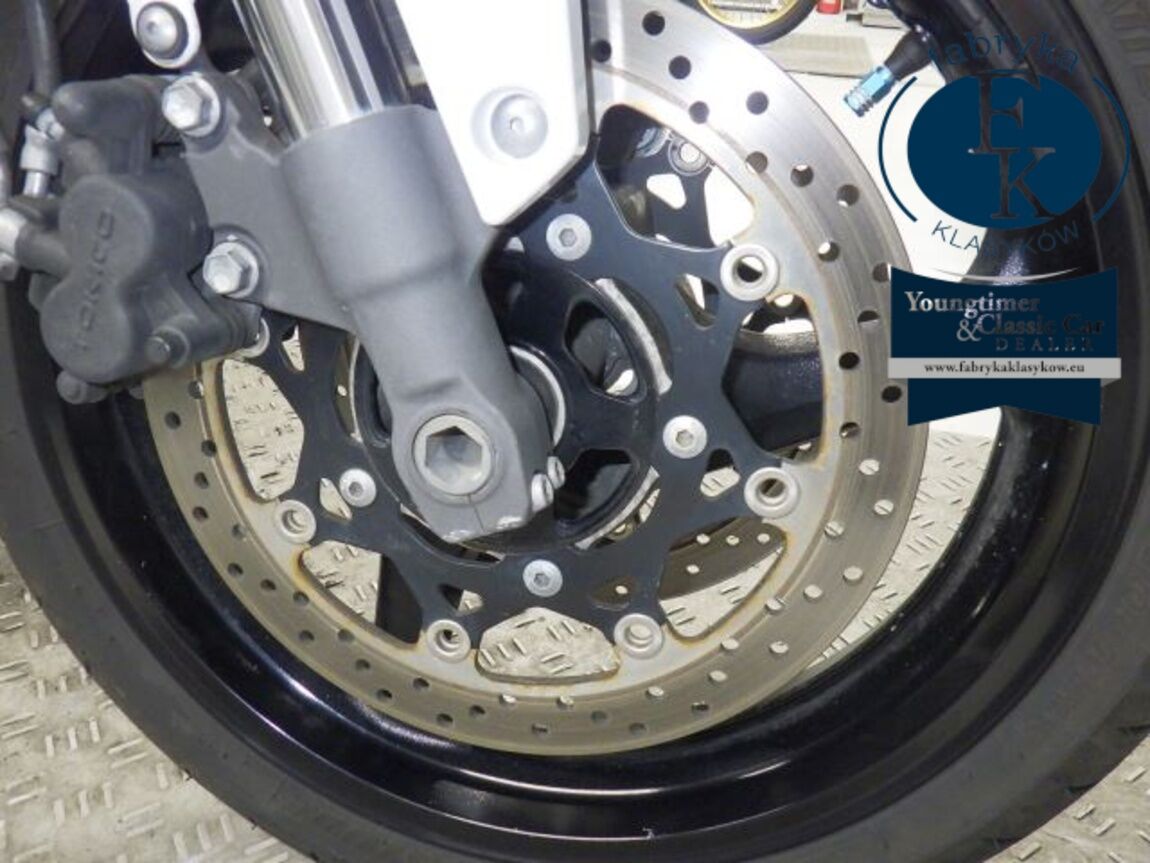 SUZUKI GSR750A 2014 - zdjęcie 23