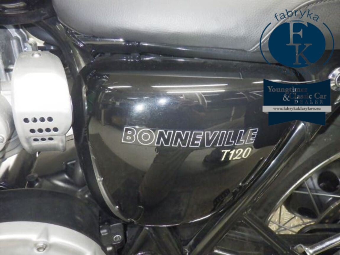 TRIUMPH BONNEVILLE T120 2024 - zdjęcie 19