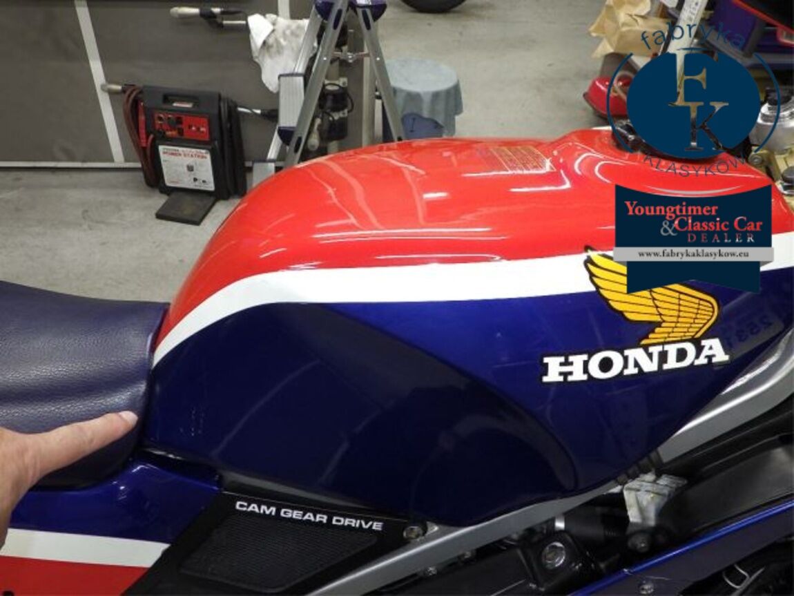 HONDA VF1000R 1985 - zdjęcie 18