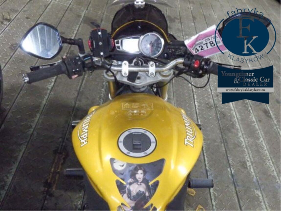 TRIUMPH STREET TRIPLE 2011 - zdjęcie 16