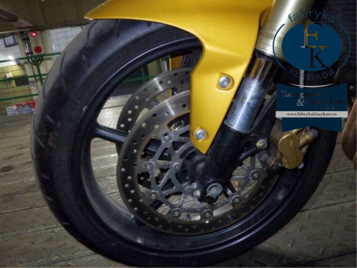 TRIUMPH STREET TRIPLE 2011 - zdjęcie 17