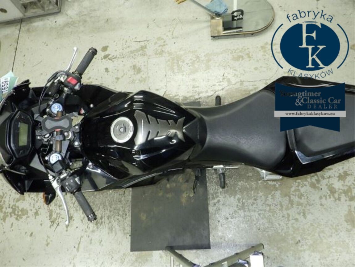 HONDA CBR400R - zdjęcie 32