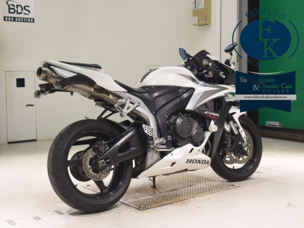 HONDA CBR600RR 2008 - zdjęcie 6
