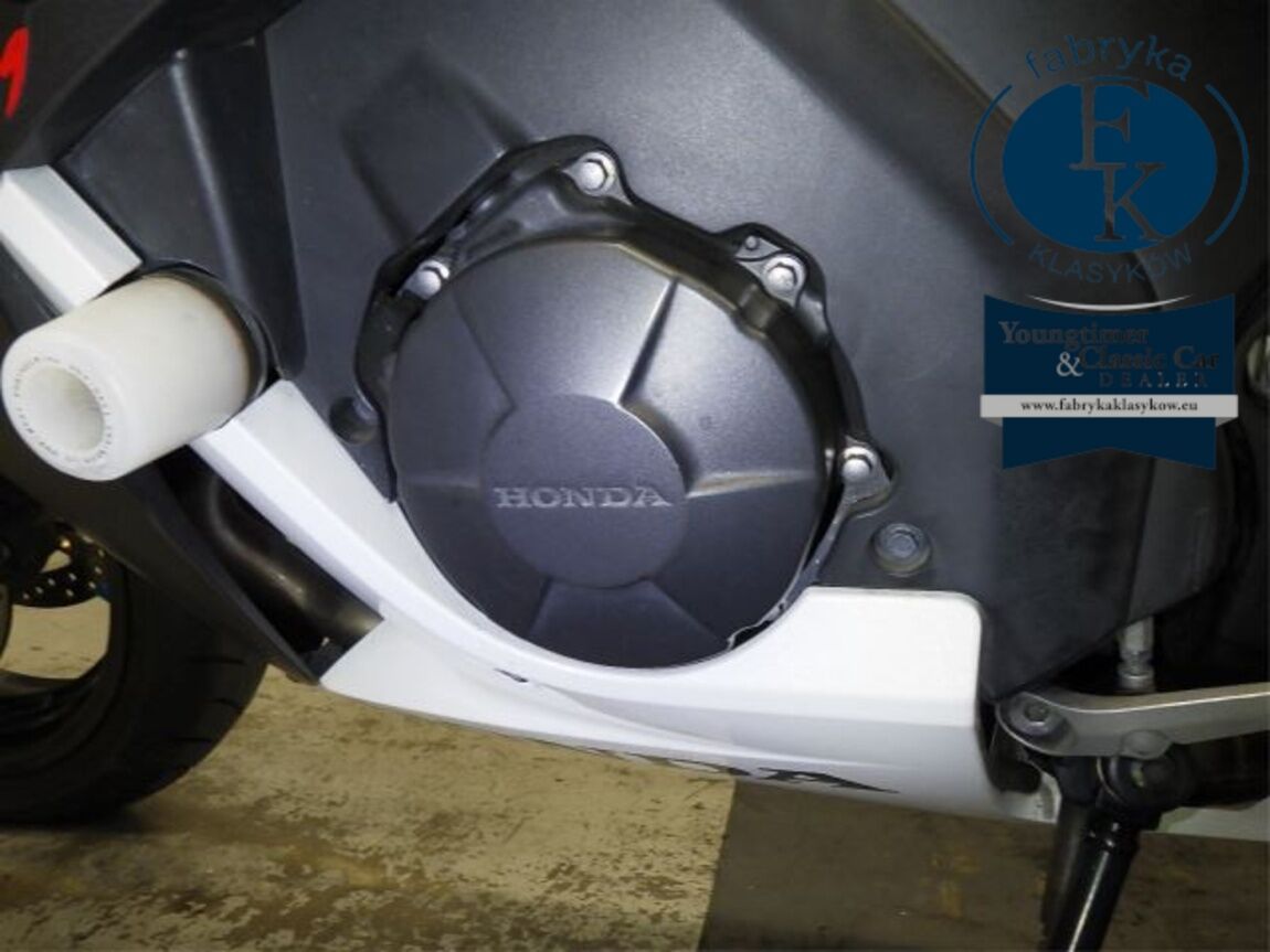 HONDA CBR600RR 2008 - zdjęcie 12