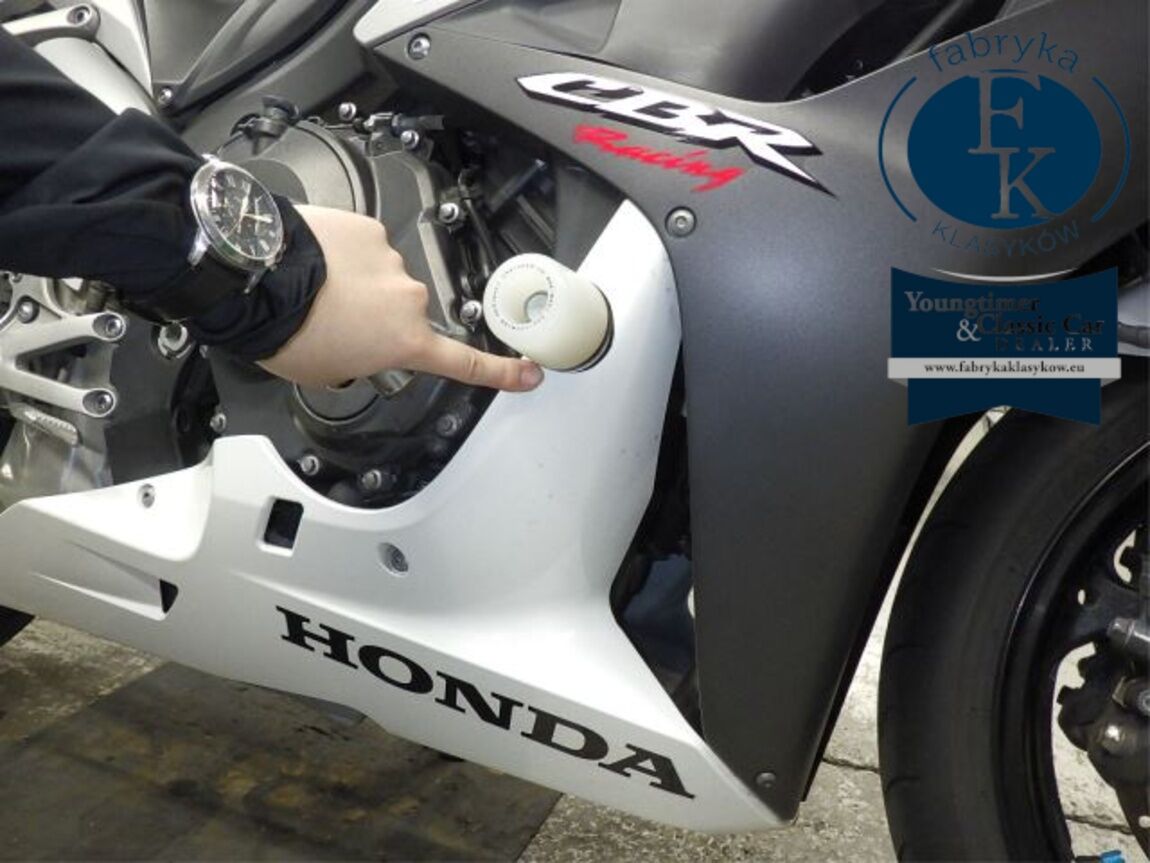 HONDA CBR600RR 2008 - zdjęcie 18