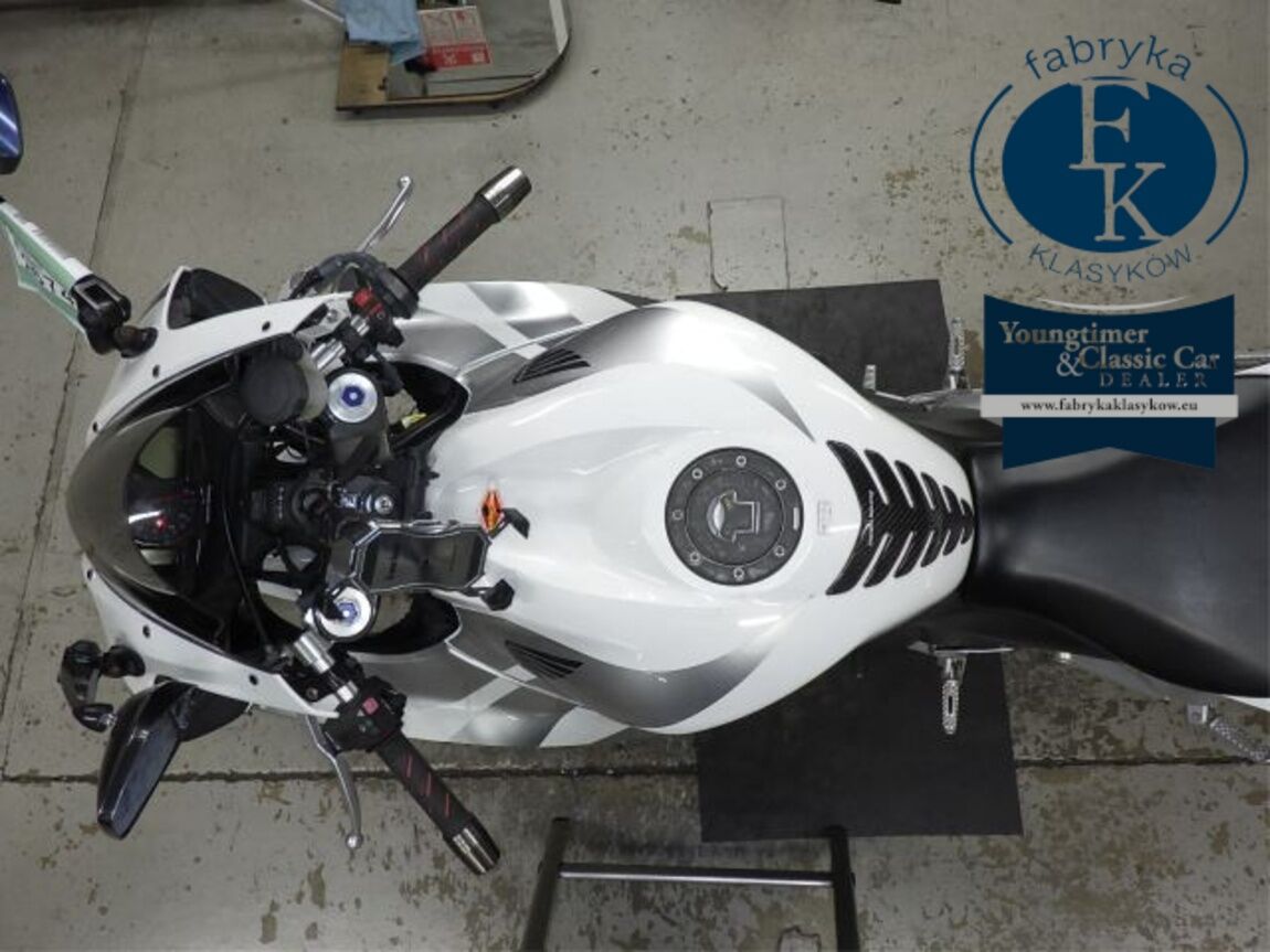 HONDA CBR600RR 2008 - zdjęcie 32