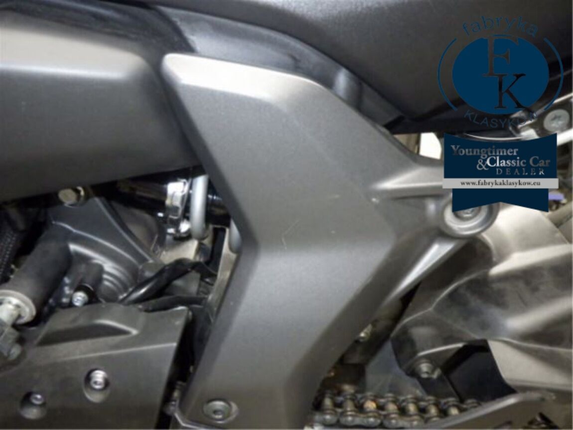 YAMAHA YZF-R7-2 2022 - zdjęcie 31