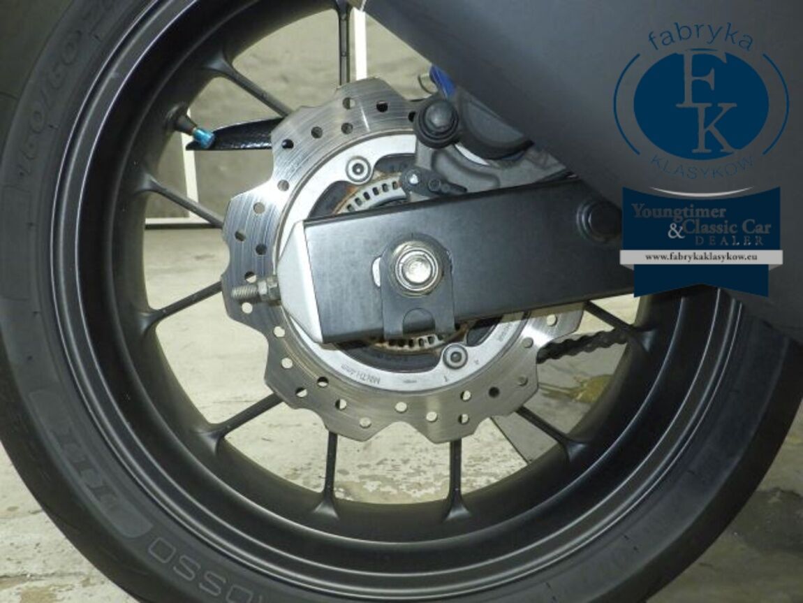 HONDA CBR400R ABS 2016 - zdjęcie 30