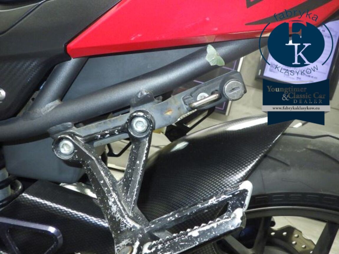 HONDA CBR400R ABS 2016 - zdjęcie 31