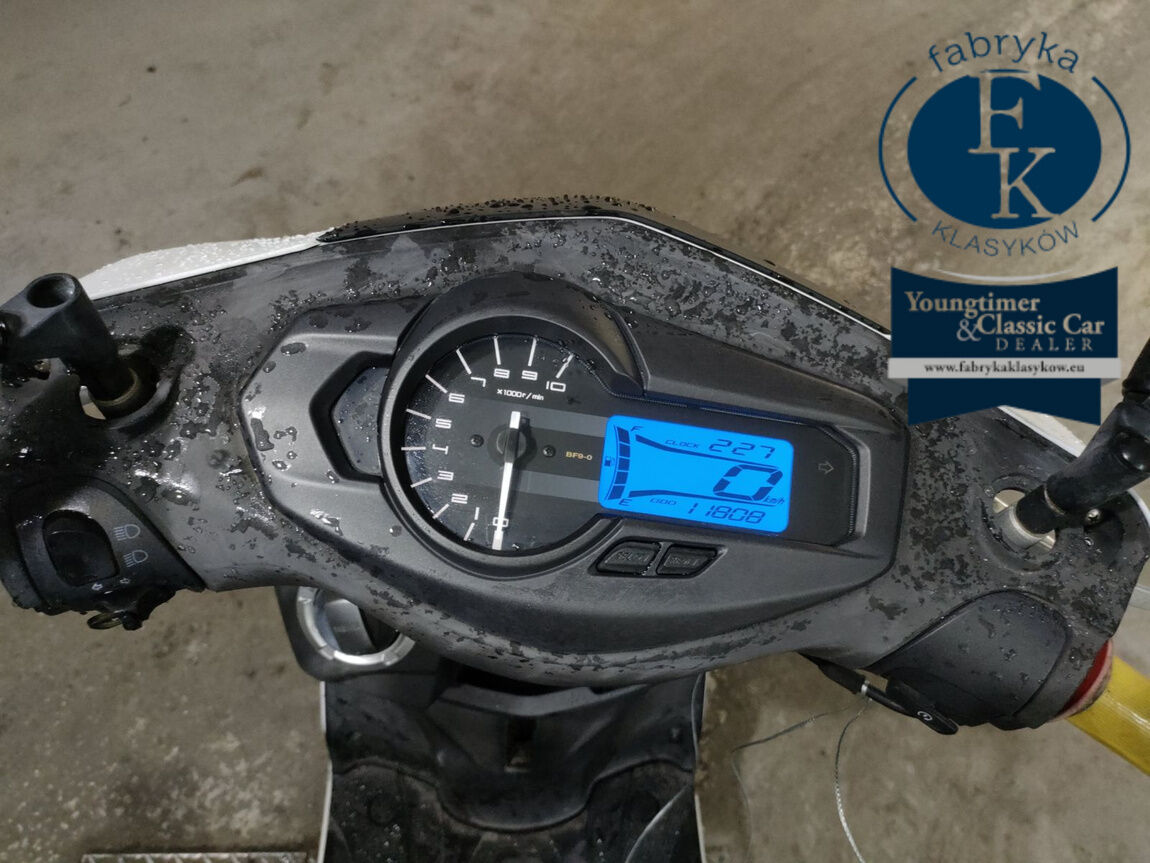 YAMAHA CYGNUS125XSR - zdjęcie 6
