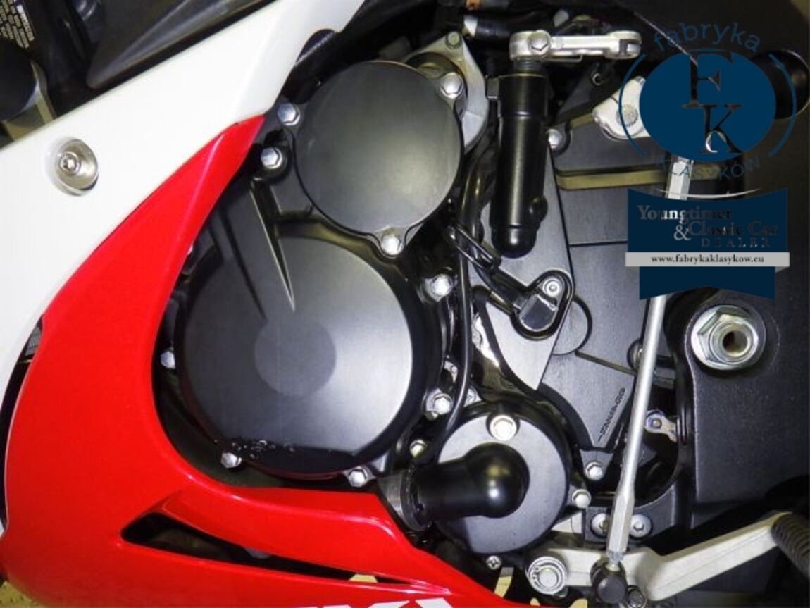 SUZUKI GSX-R600 2019 - zdjęcie 11