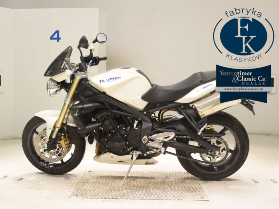 TRIUMPH STREET TRIPLE 2010 - zdjęcie 3