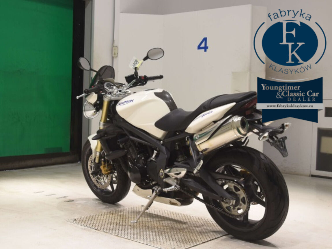 TRIUMPH STREET TRIPLE 2010 - zdjęcie 7