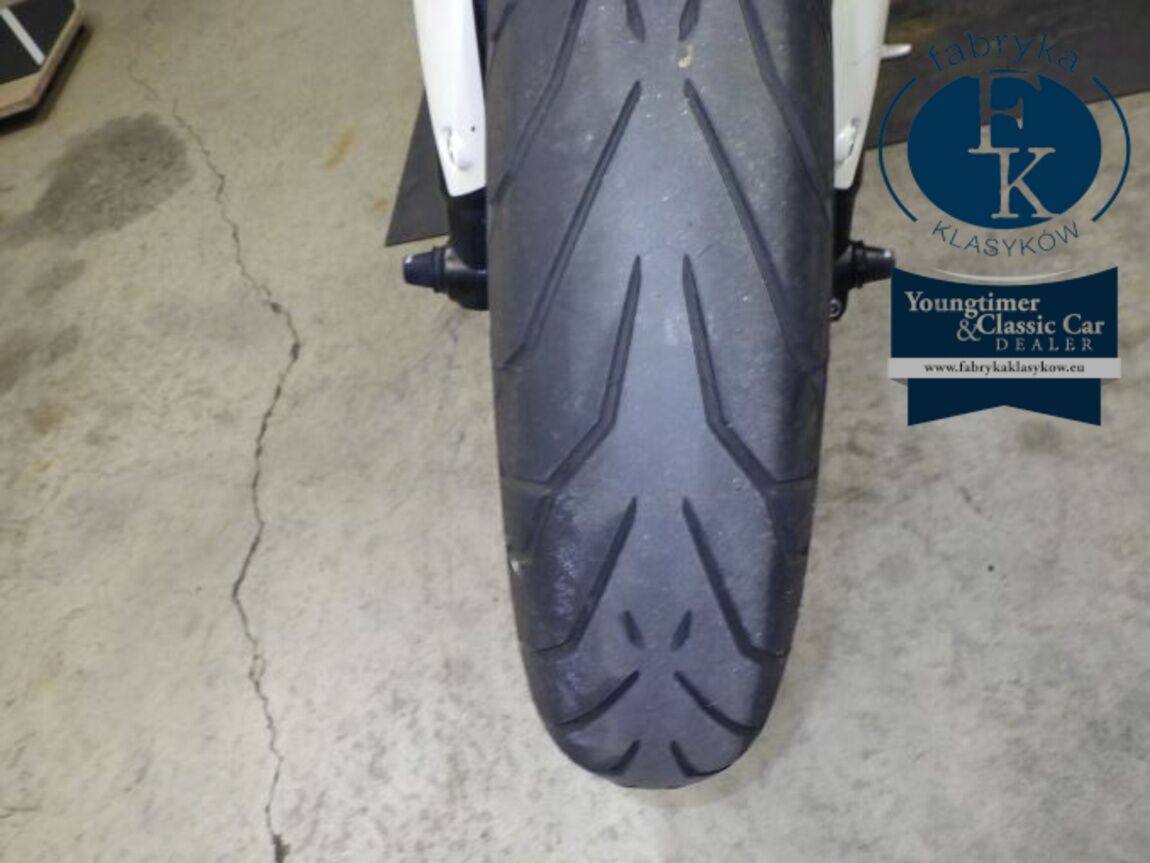 TRIUMPH STREET TRIPLE 2010 - zdjęcie 23
