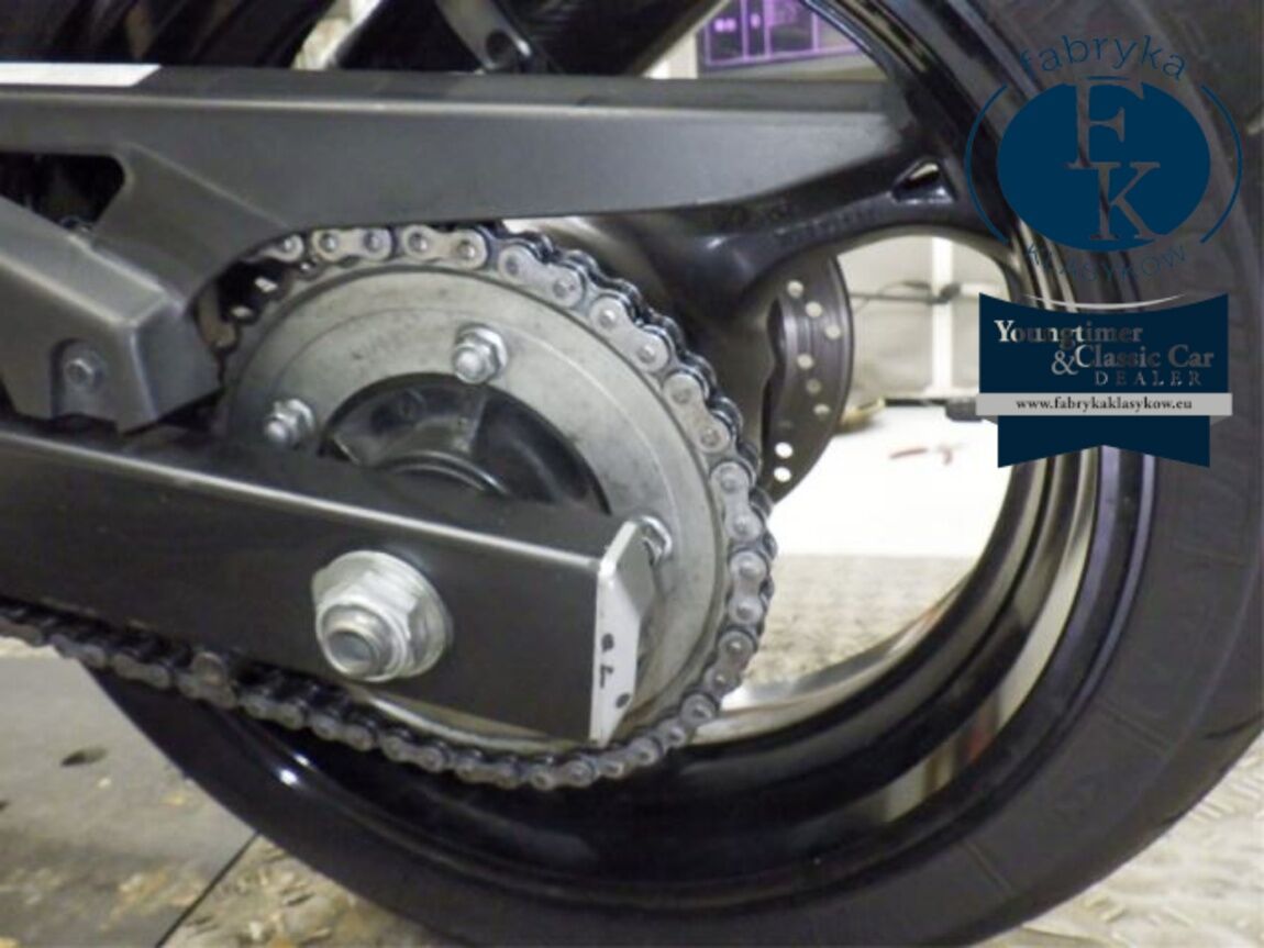 SUZUKI GSR750A 2013 - zdjęcie 28