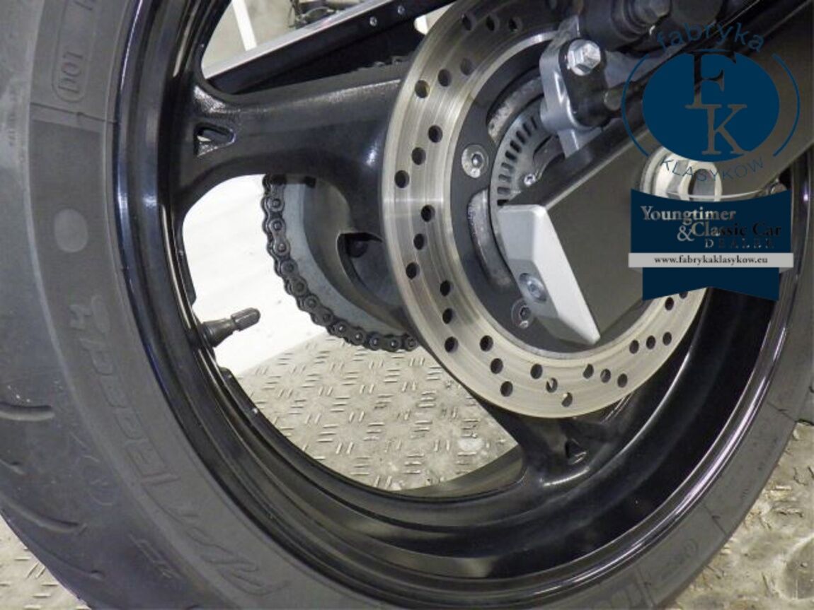 SUZUKI GSR750A 2013 - zdjęcie 30