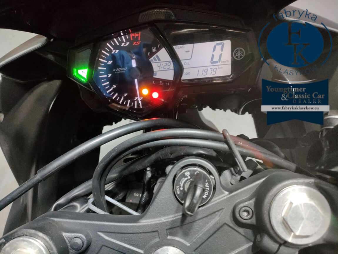 YAMAHA YZF-R25  - zdjęcie 6