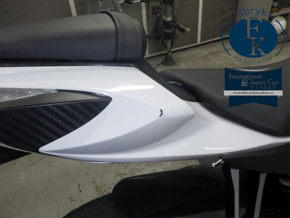 SUZUKI GSX-R750 2014 - zdjęcie 20