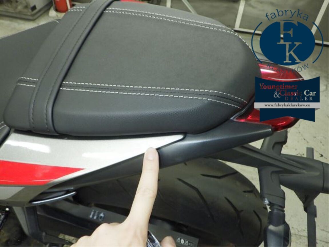 TRIUMPH STREET TRIPLE R 2020 - zdjęcie 20