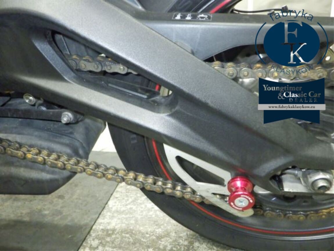 TRIUMPH STREET TRIPLE R 2020 - zdjęcie 25