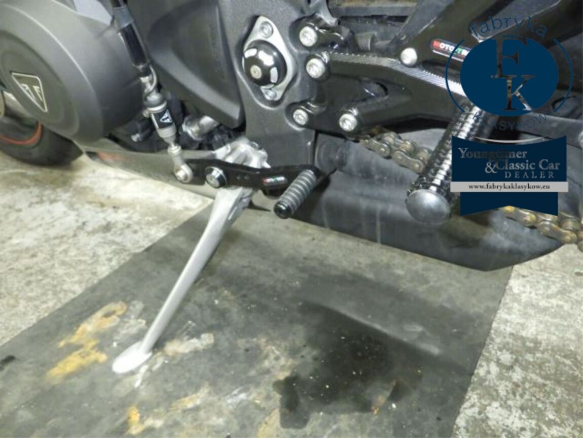TRIUMPH STREET TRIPLE R 2020 - zdjęcie 29