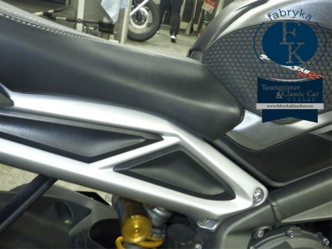 TRIUMPH STREET TRIPLE R 2020 - zdjęcie 31