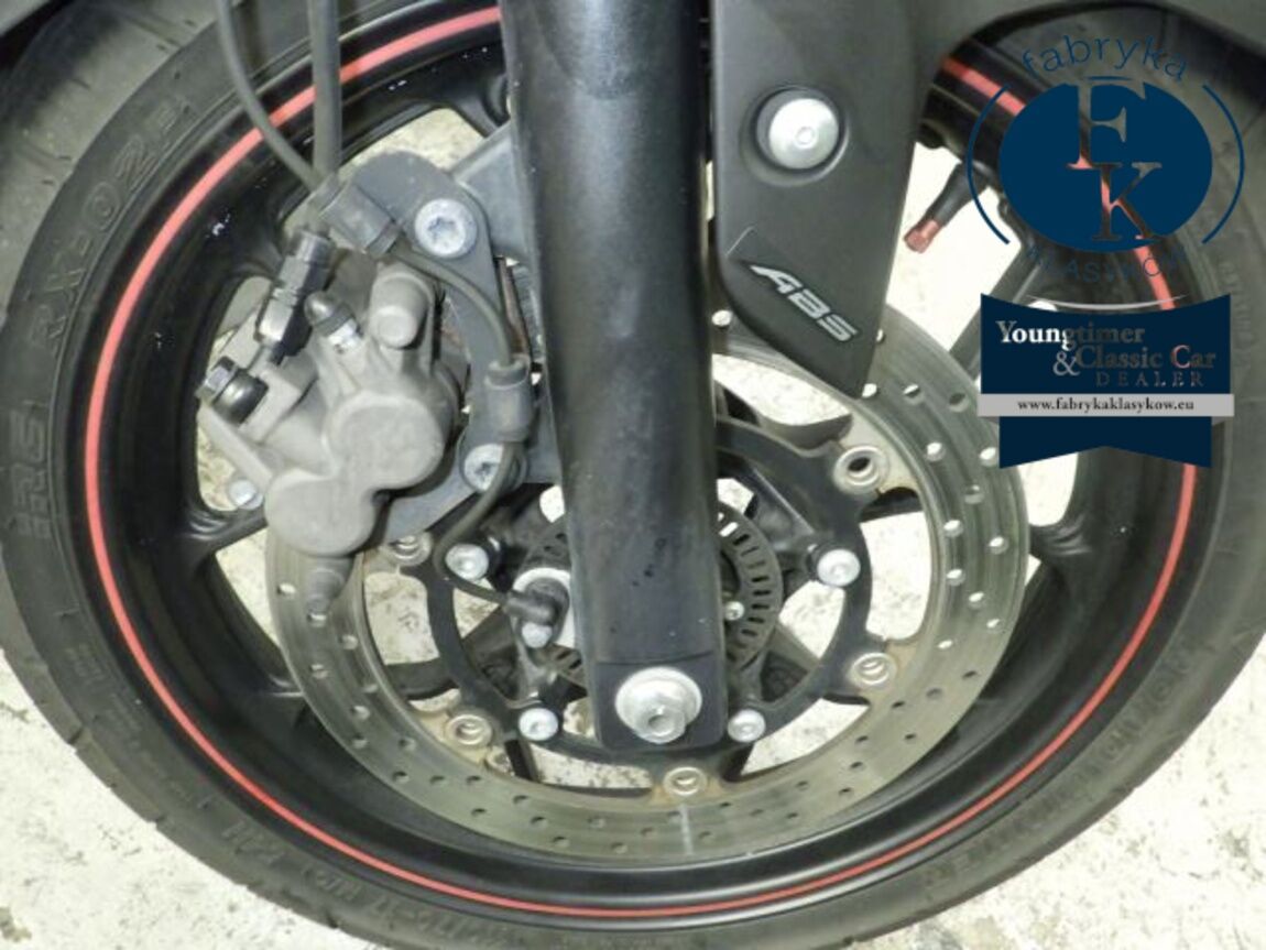 YAMAHA YZF-R25A - zdjęcie 24