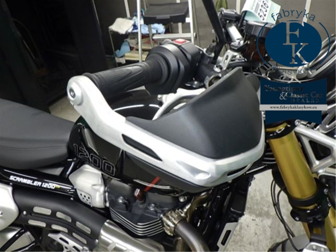 TRIUMPH SCRAMBLER 1200XE 2025 - zdjęcie 21