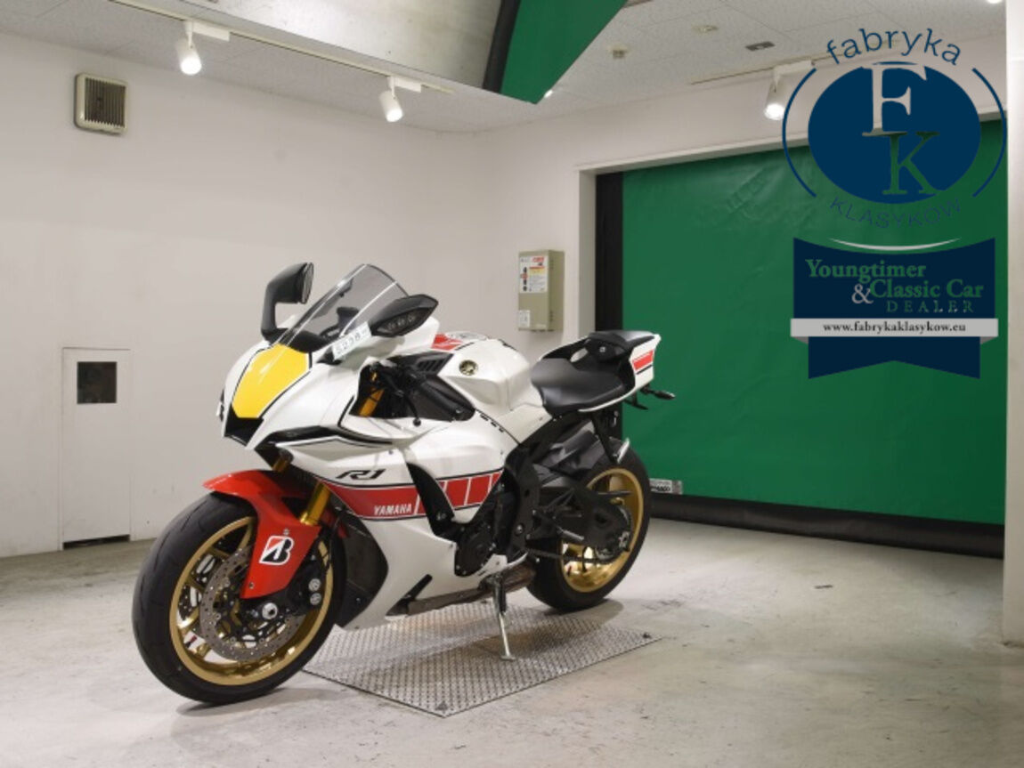 YAMAHA YZF-R1 2022 - zdjęcie 5