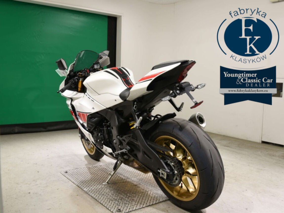 YAMAHA YZF-R1 2022 - zdjęcie 7