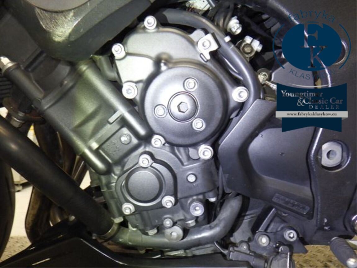 YAMAHA FZ8-S 2011 - zdjęcie 12
