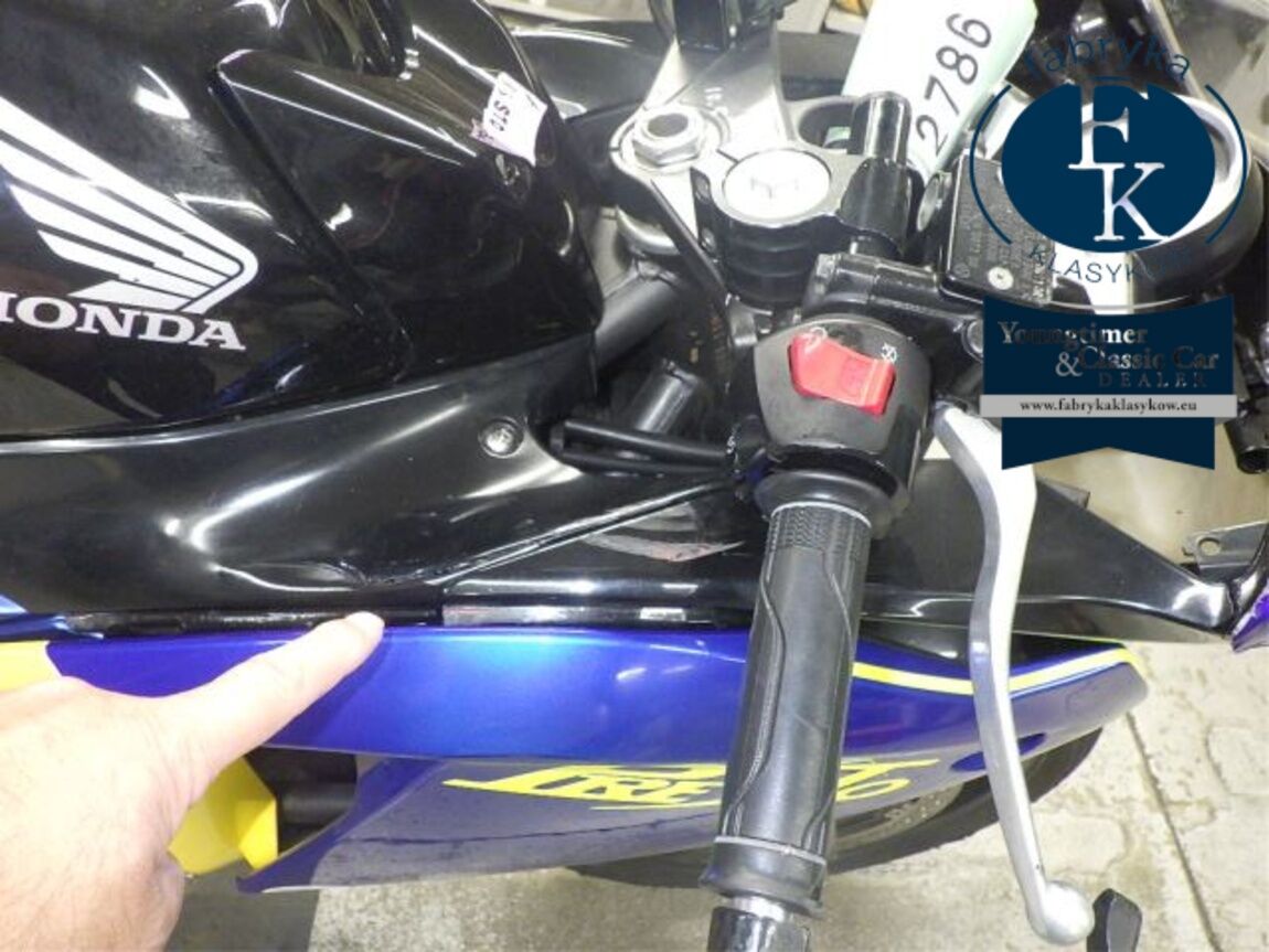 HONDA CBR250R  - zdjęcie 17