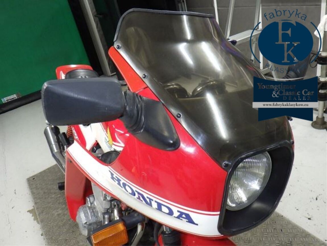 HONDA CB900F 2025 - zdjęcie 17