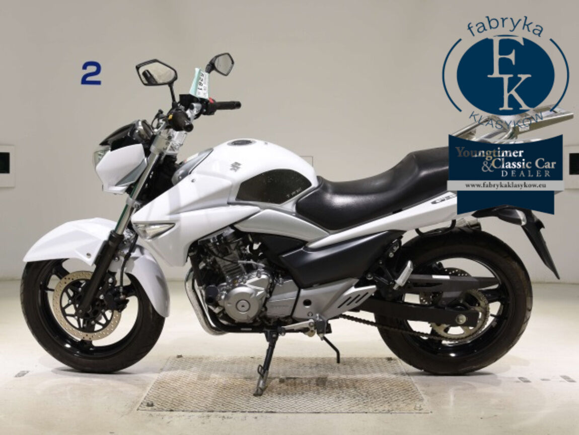 SUZUKI GSR250  - zdjęcie 3