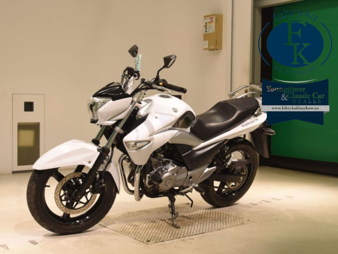 SUZUKI GSR250  - zdjęcie 5